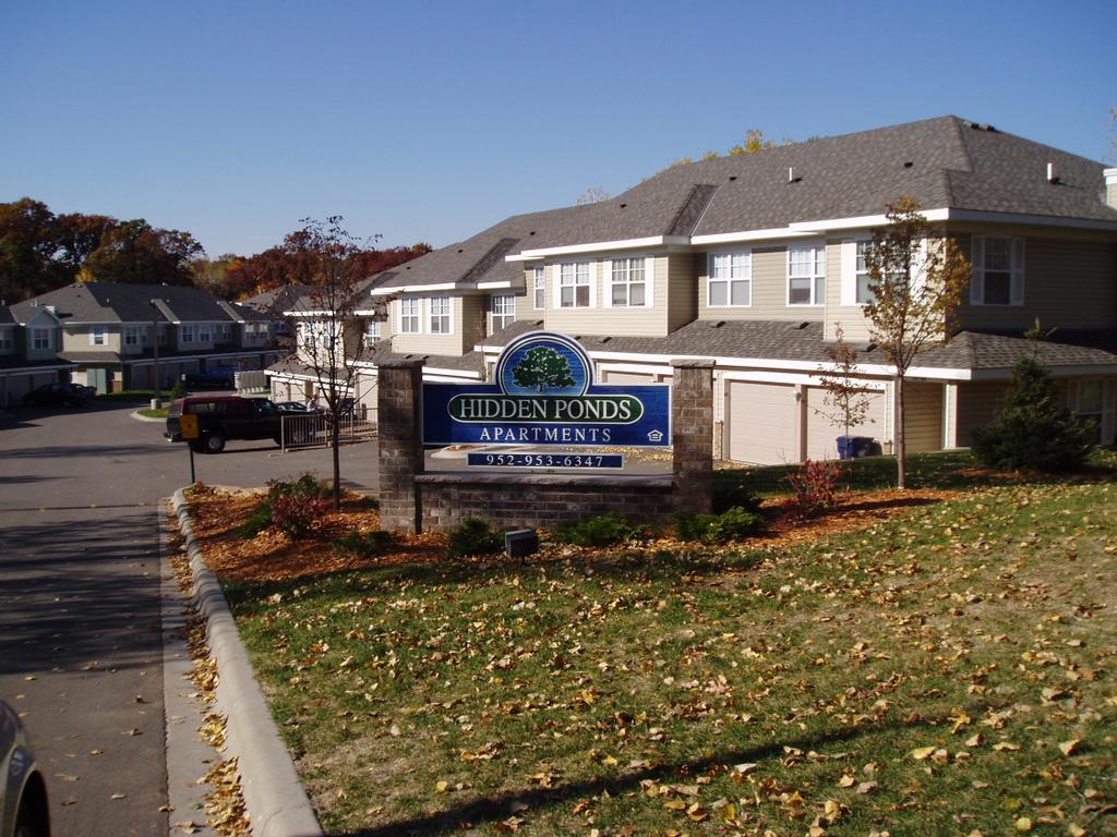 Hidden Ponds Apartments Saint Paul MN 55124 9529536347